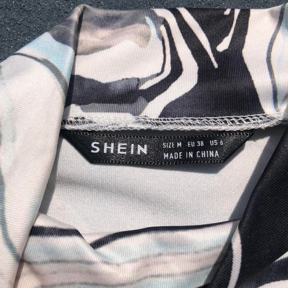 ♡ marble print mock neck top ♡ - Picture 3 of 4